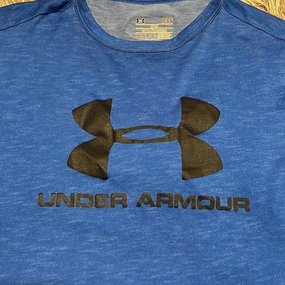Under Armour Blue Loose Fit Short Sleeve Shirt - Picture 6 of 7